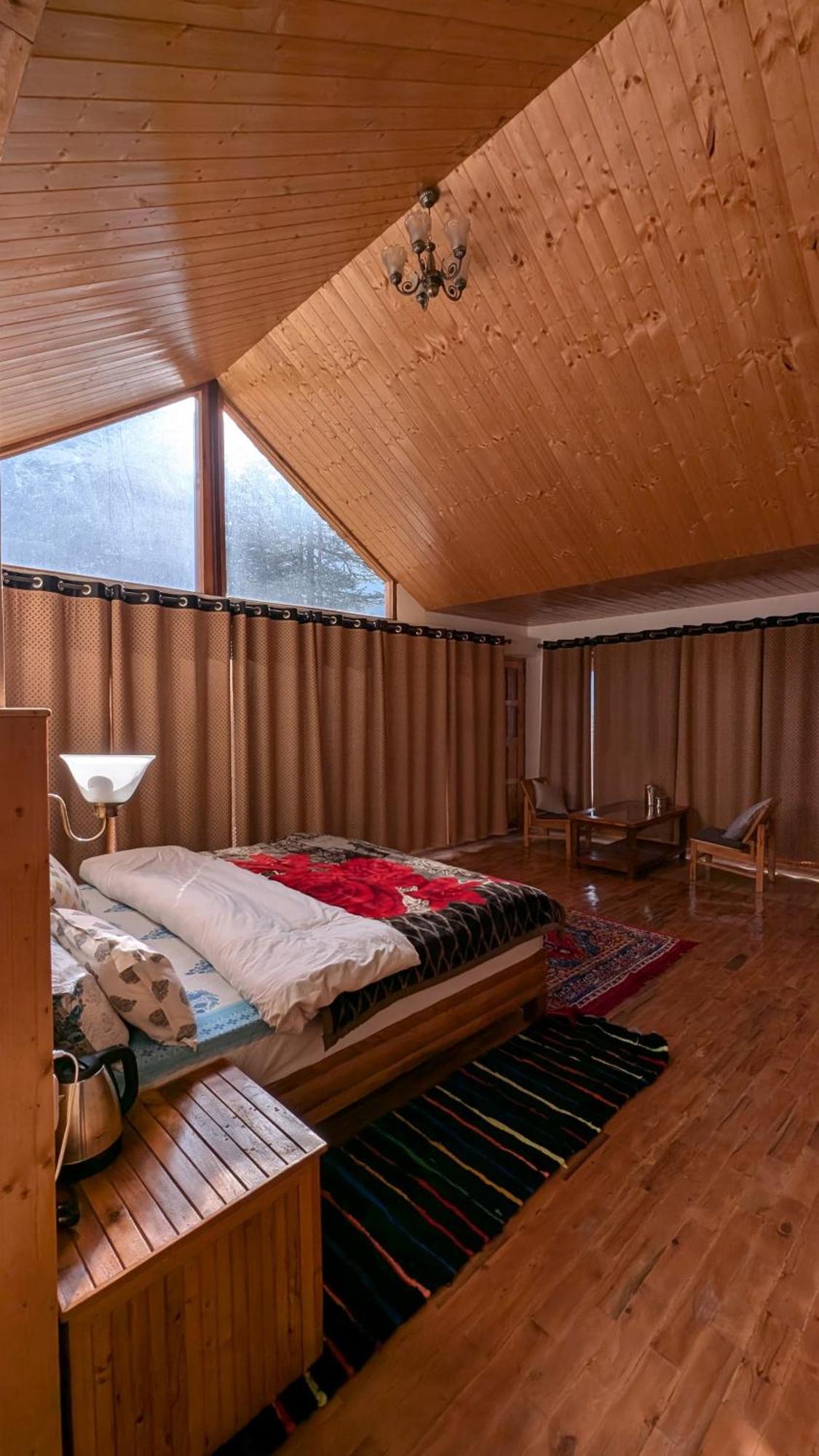 Toshim Homestay Sāngla Exterior photo